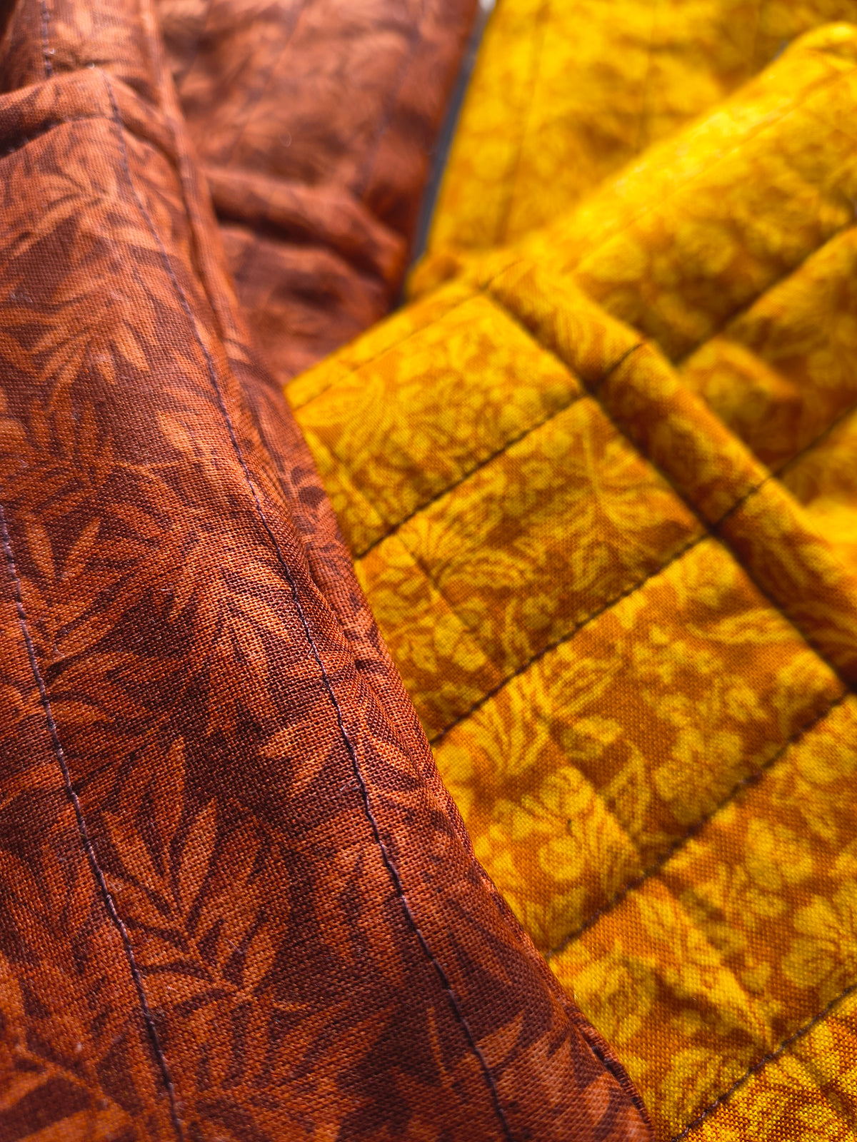 Autumn gold Book/Tablet Sleeve (L) (Limited Edition)