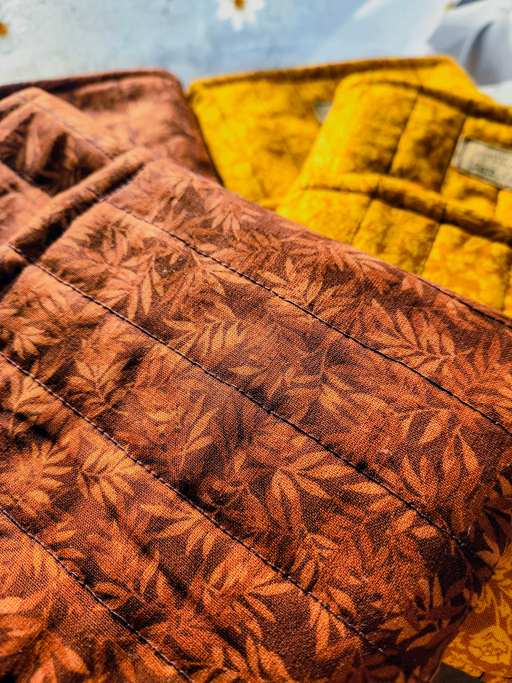 Falling Leaves Book/Tablet Sleeve (L) (Limited Edition)
