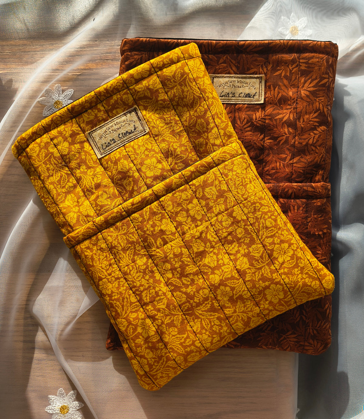 Autumn gold Book/Tablet Sleeve (L) (Limited Edition)