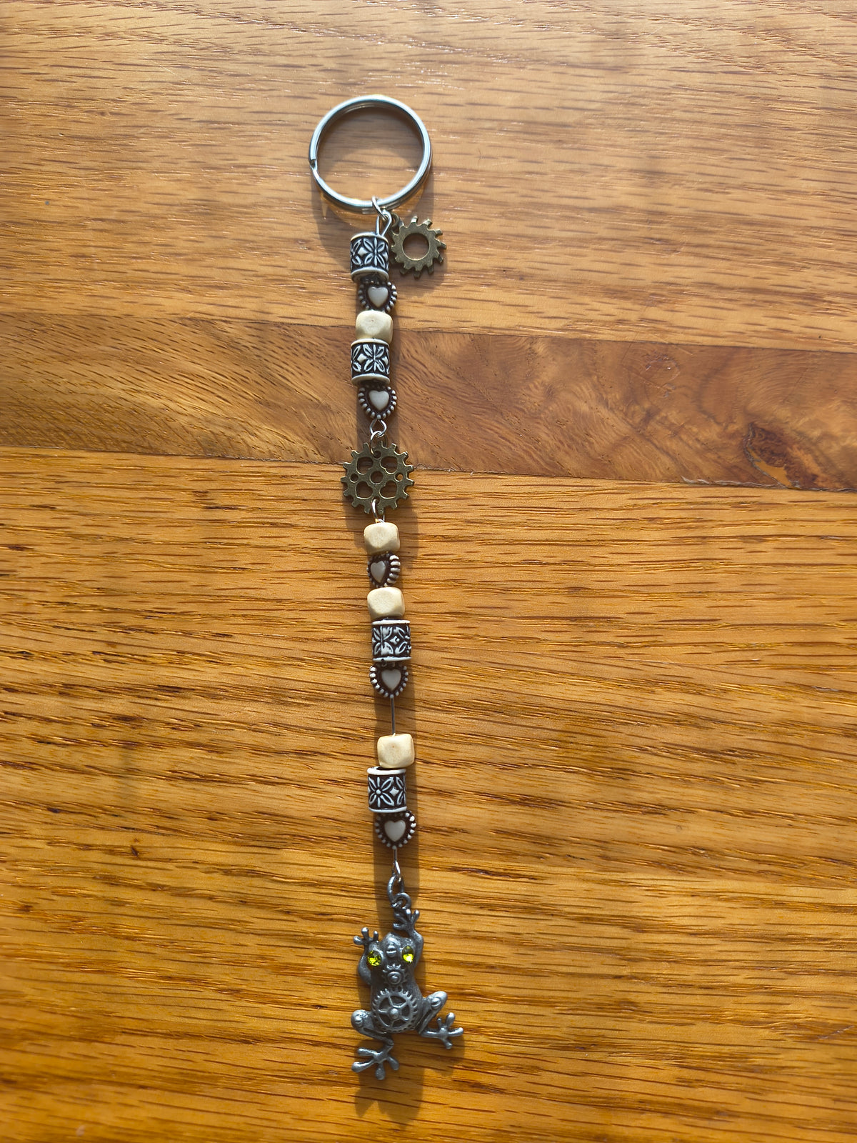 keychain B2 (large)